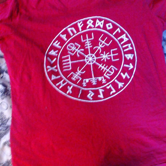 Viking vegvísir/ helm of awe symbol tee - Picture 2 of 2